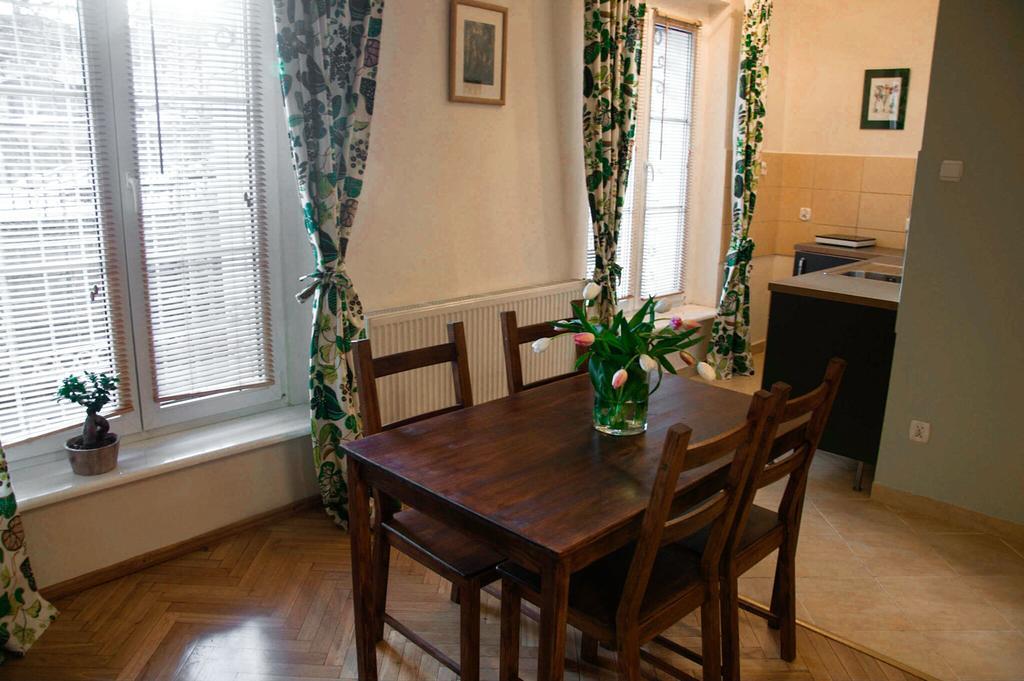 פוזנן Apartamenty Stary Rynek Paderewskiego מראה חיצוני תמונה