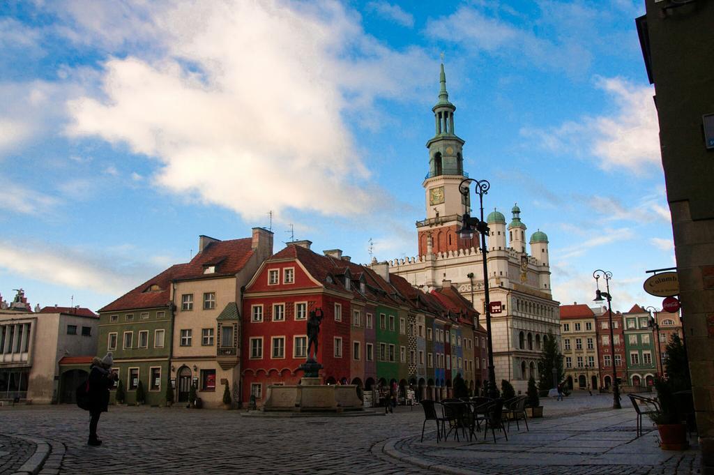 פוזנן Apartamenty Stary Rynek Paderewskiego מראה חיצוני תמונה